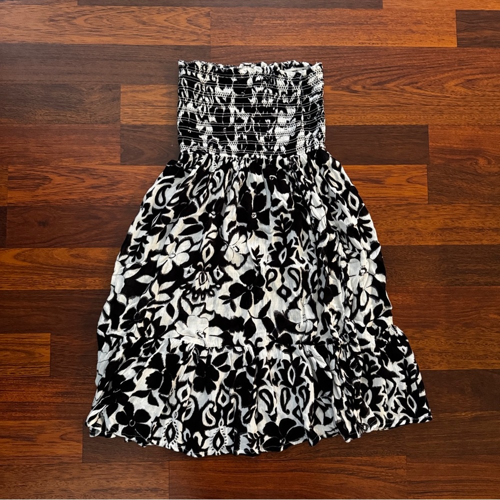 Raviya Floral Black and White Short Dress SZ Small